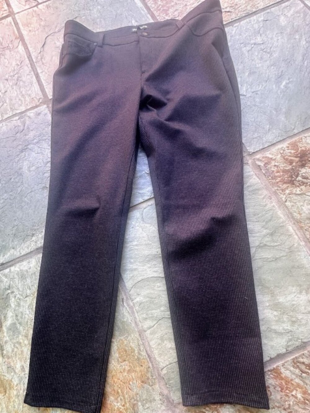 DKNY Micro-Check Tailored Workwear Pants NWOT Dark Grey / Black / Plum - XL